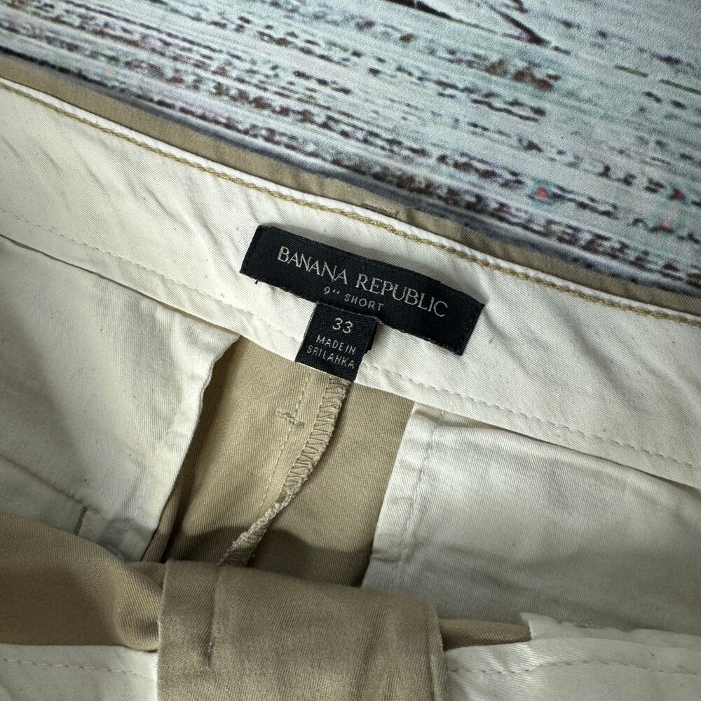 Banana Republic 9" Shorts Khaki Men's 33 - Picture 3 of 3